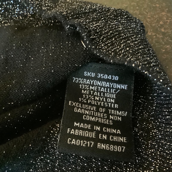 Top LE CHATEAU,black, metallic ,new condition ❤️ - Picture 5 of 6